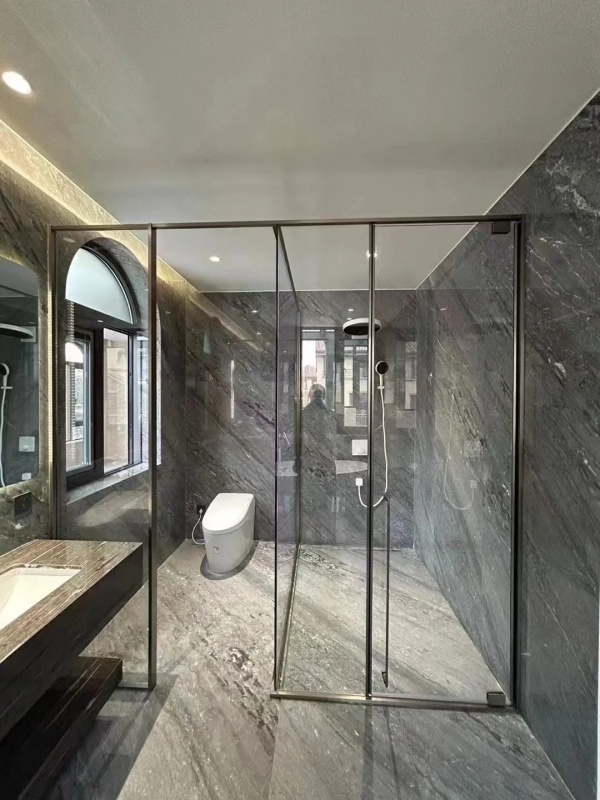 Sliver Grey Marble bathroom