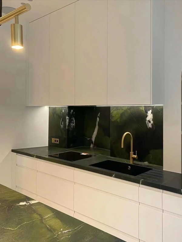 Avocatus Quartzite backsplashes