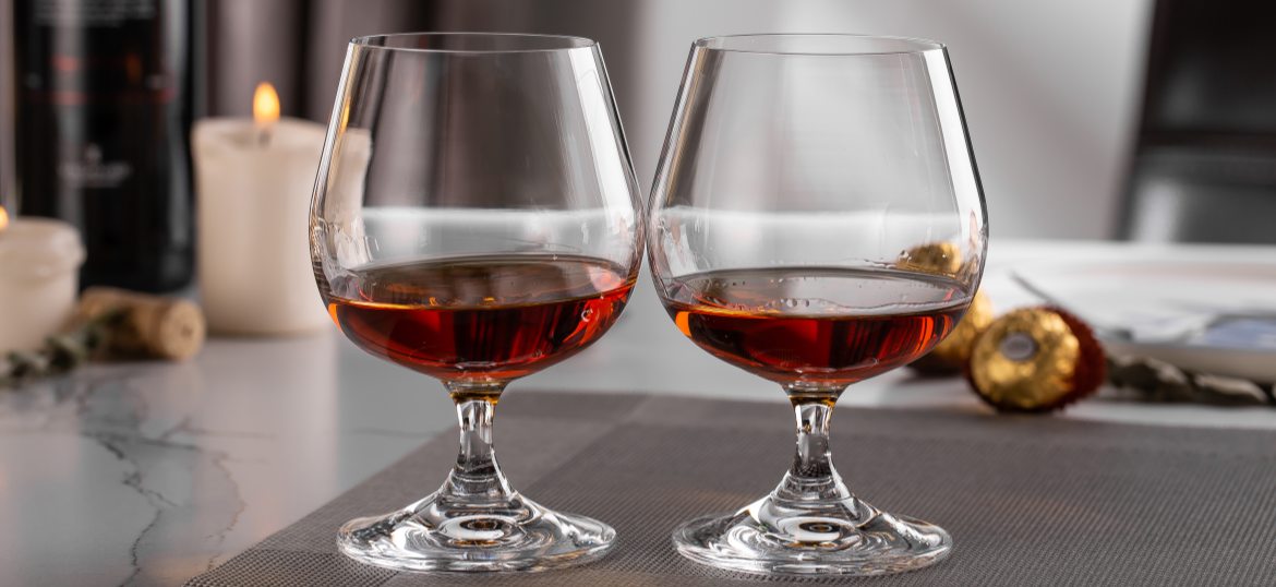 Clear Drinking Glass Snifters 