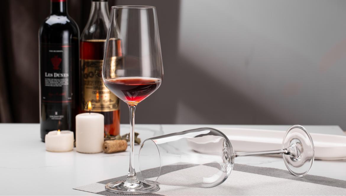 stemmed wine glass
