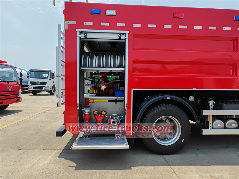 HOWO 300HP engine foam pumper tender HOWO 300HP engine foam pumper tender
