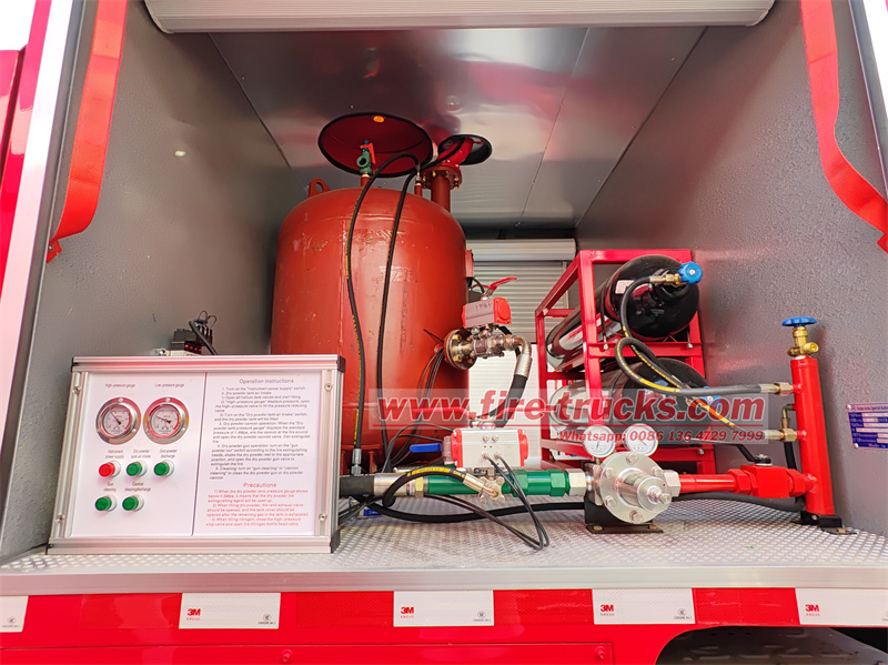 SINOTRUK SITRAK C7H 460hp engine dry powder fire rescue truck SINOTRUK SITRAK C7H 460hp engine dry powder fire rescue truck