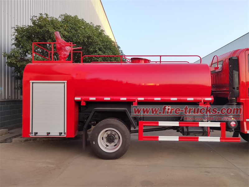 HOWO medium truck fire sprinkler truck HOWO medium truck fire sprinkler truck