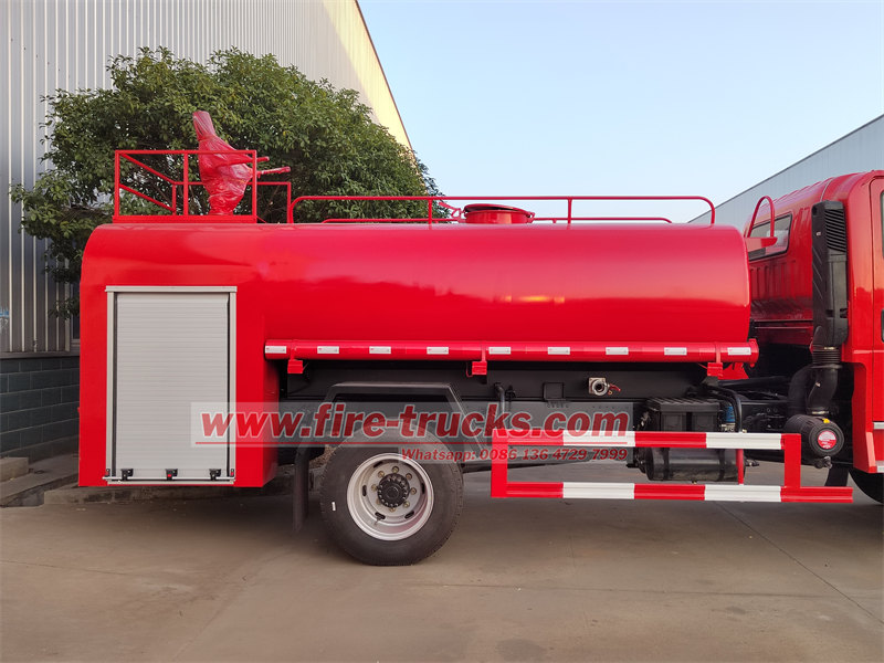 HOWO 4×4 fire truck water tender