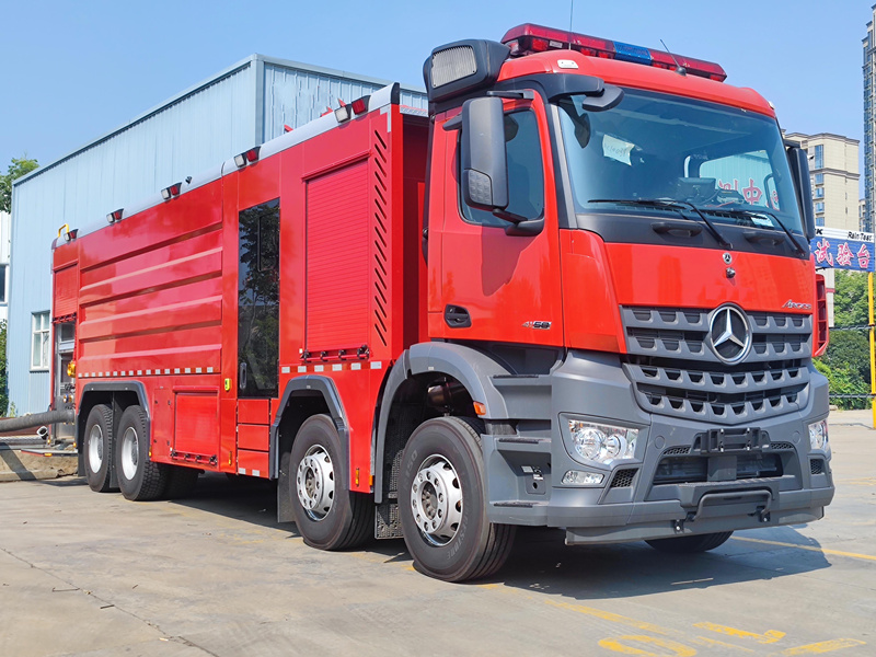 Mercedes benz 8x4 fire fighting truck