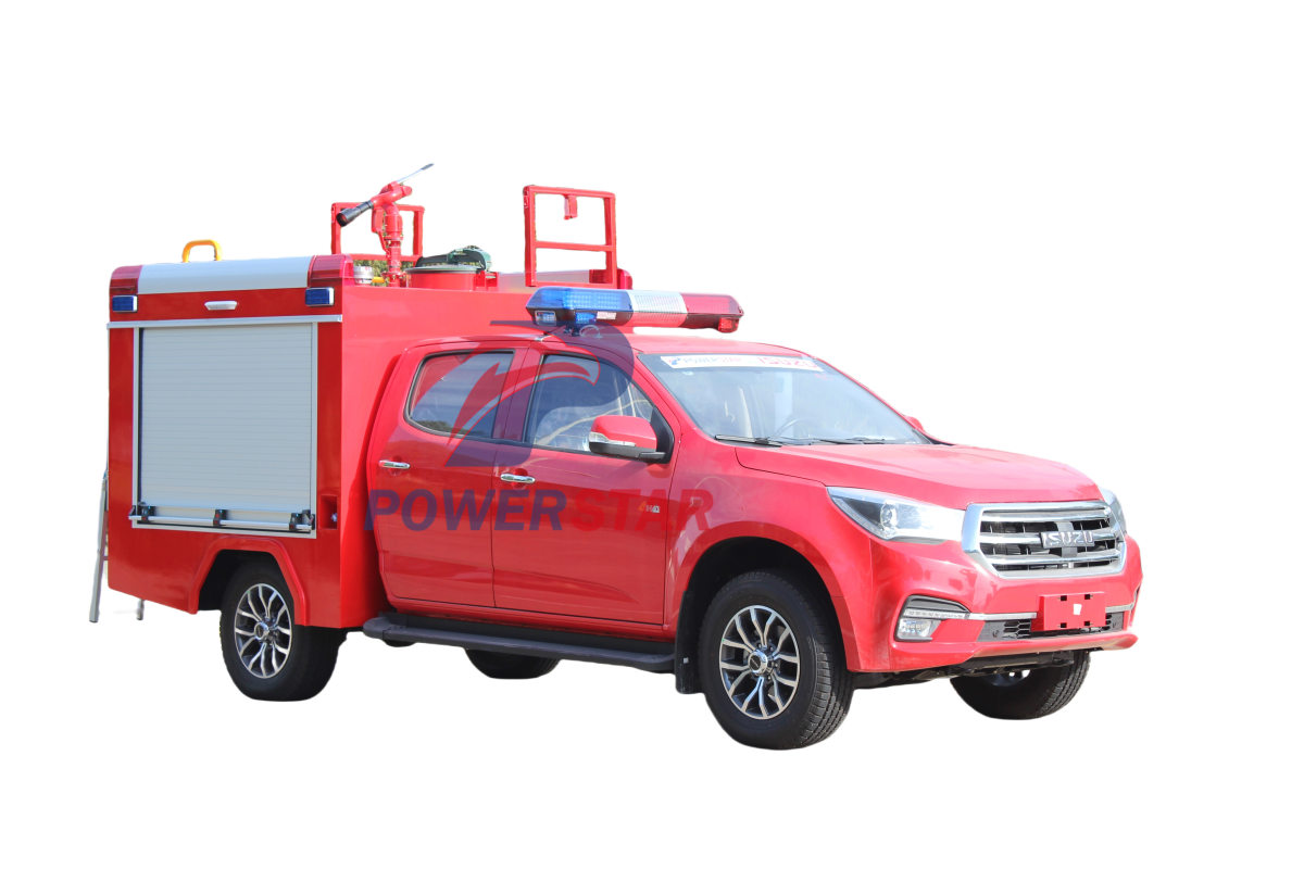 Isuzu off road 4x4 pick up tanker fire truck Isuzu off road 4x4 pick up tanker fire truck