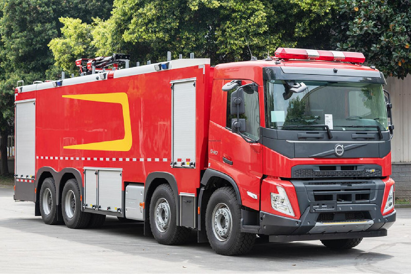 Volvo fire fighting truck for hot sale