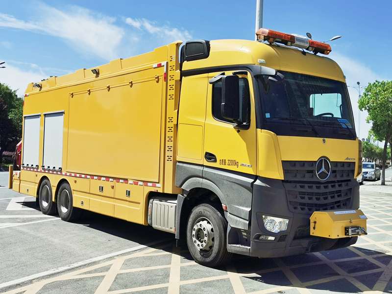 Mercedes benz heavy duty rescue fire truck