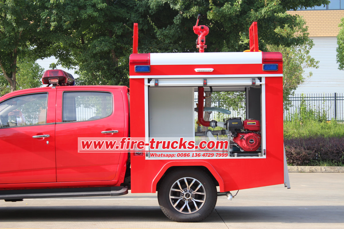 Isuzu 4x4 pickup small fire truck Isuzu 4x4 pickup small fire truck