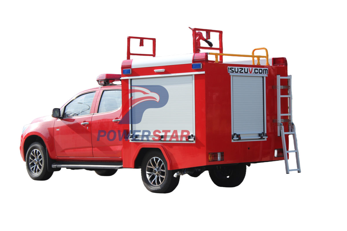 Isuzu off road 4x4 pick up tanker fire truck Isuzu off road 4x4 pick up tanker fire truck