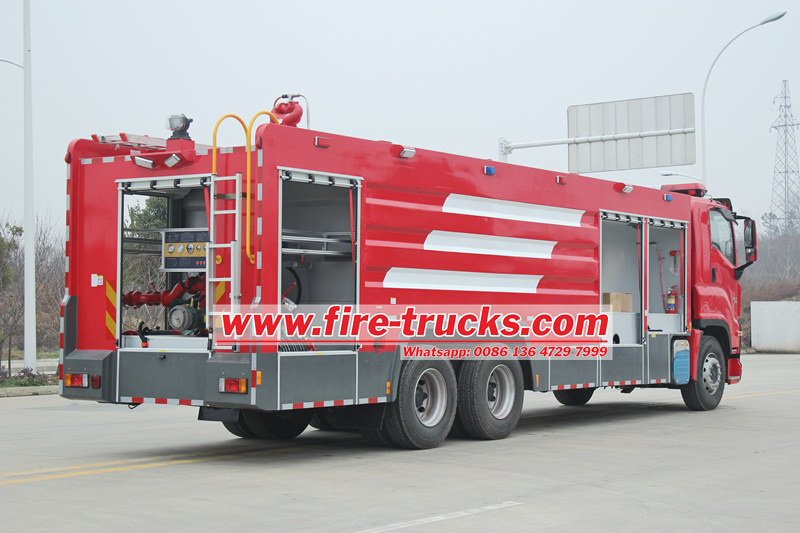ISUZU GIGA 10 wheeler pumper fire truck