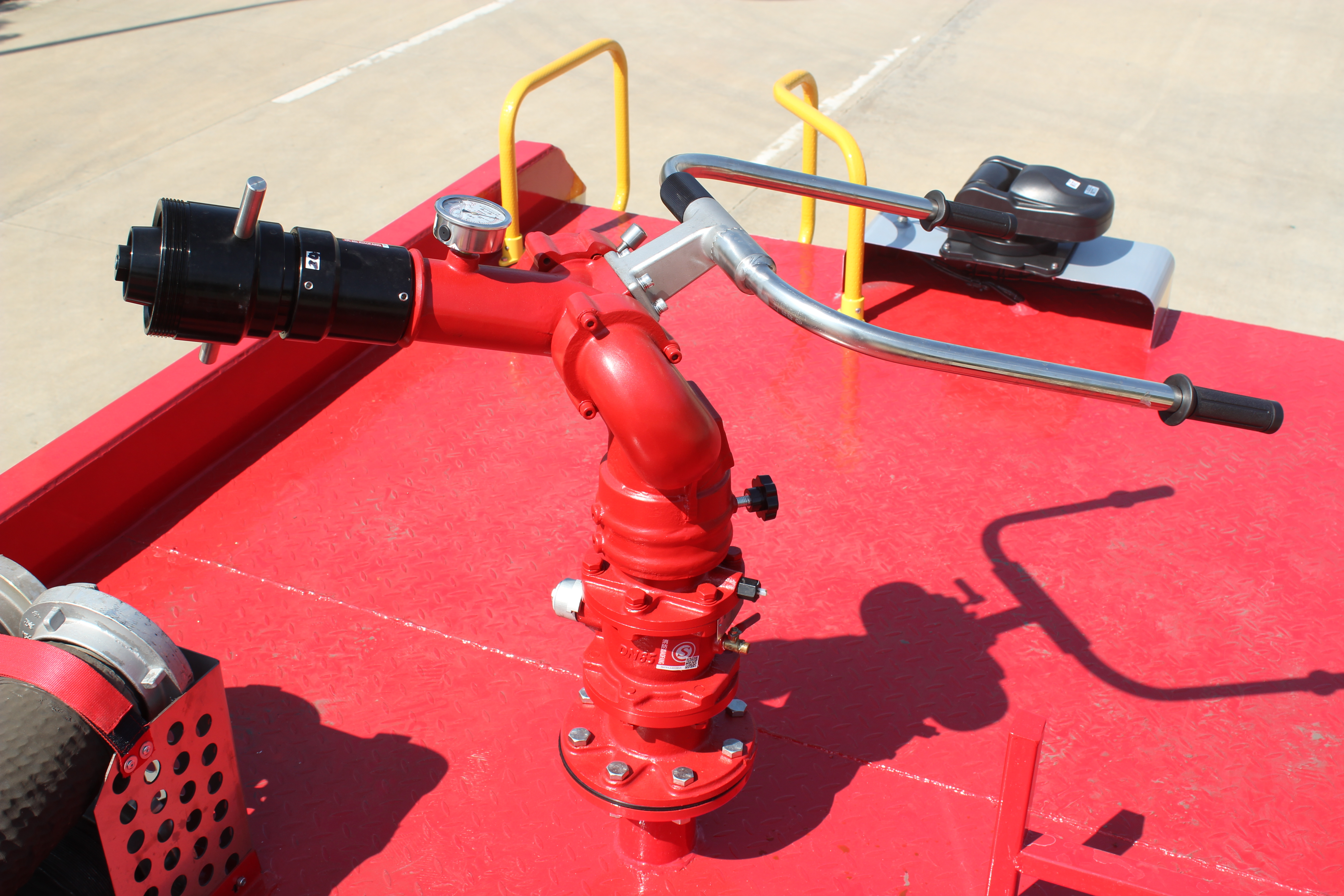 PL8/32 fire monitor PL8/32 fire monitor