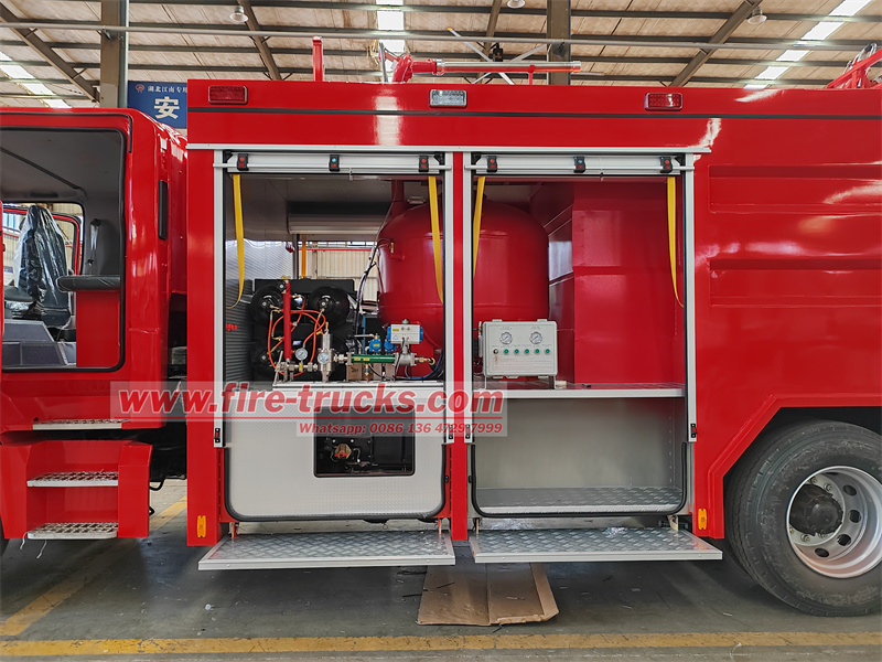 Isuzu GIGA 5X cabin dry powder fire rescue truck Isuzu GIGA 5X cabin dry powder fire rescue truck