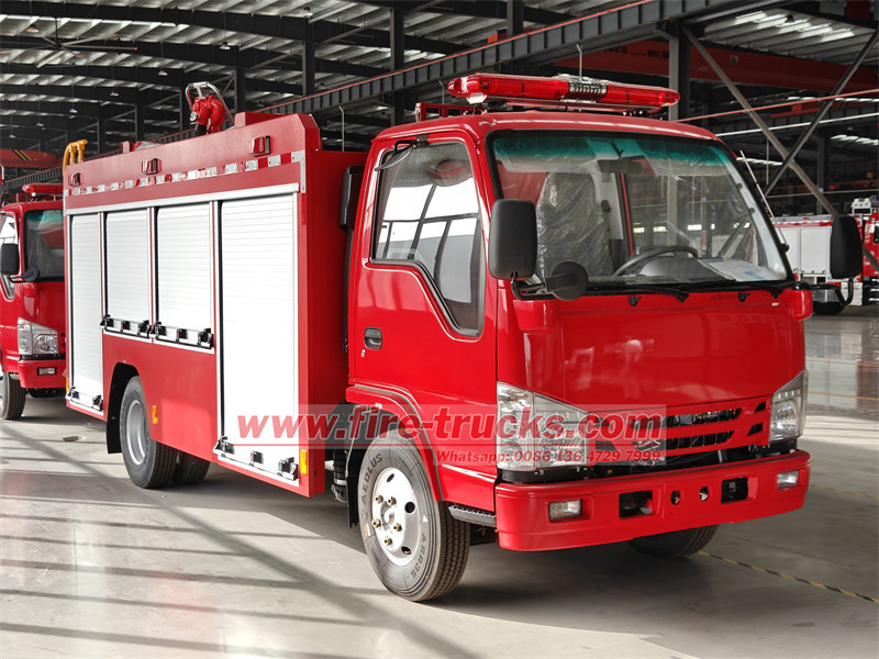 ISUZU 2000L mini fire truck ISUZU 2000L mini fire truck