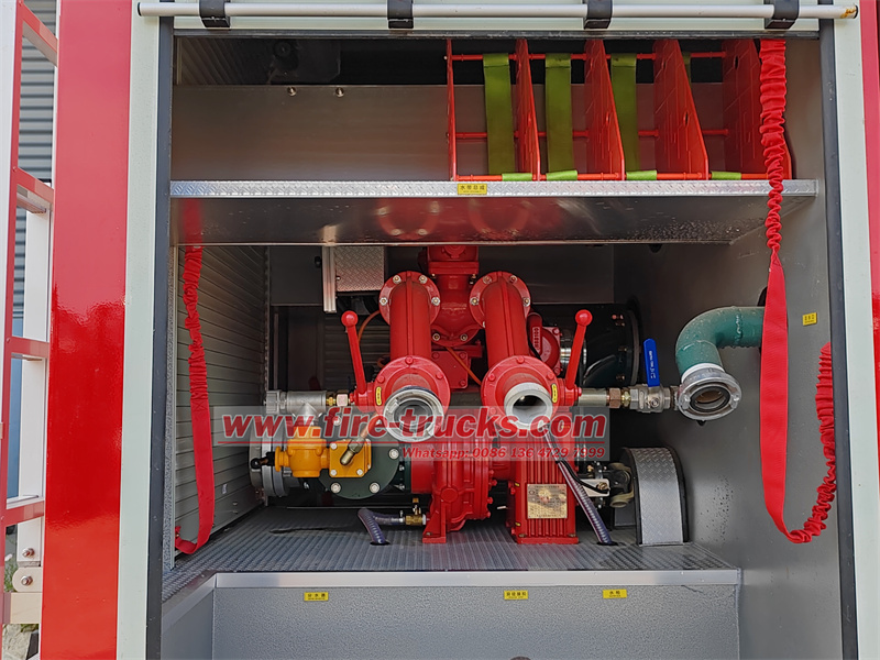 Sinotruk TX350 all-wheel drive 8 cubic foam water tank fire truck Sinotruk TX350 all-wheel drive 8 cubic foam water tank fire truck