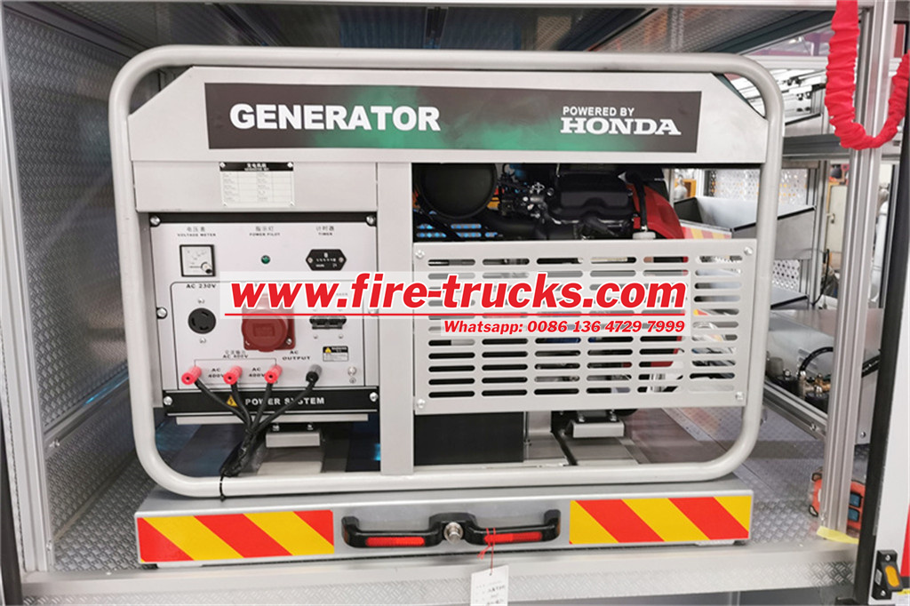 ‌Fire scene lighting fire truck Isuzu