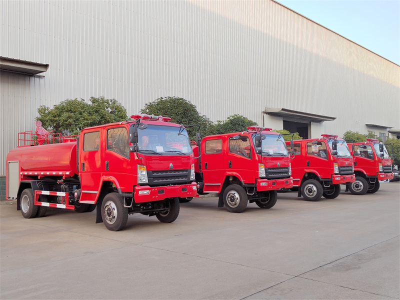 Howo off-road fire fighting truck Howo off-road fire fighting truck
