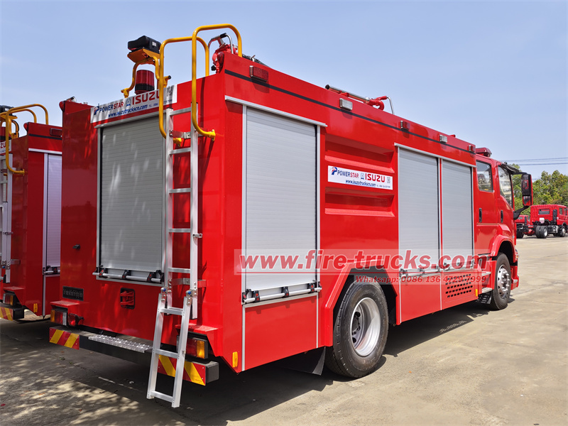 Isuzu new FTR 6cbm dry powder foam fire truck Isuzu new FTR 6cbm dry powder foam fire truck