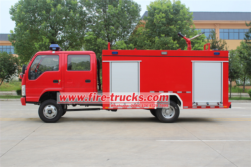 ISUZU NKR off-road fire truck ISUZU NKR off-road fire truck
