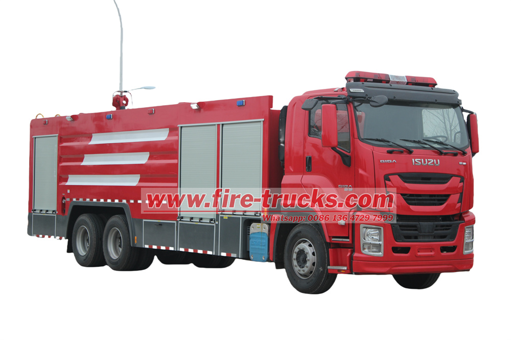 Isuzu 3000 gallons fire tanker Isuzu 3000 gallons fire tanker
