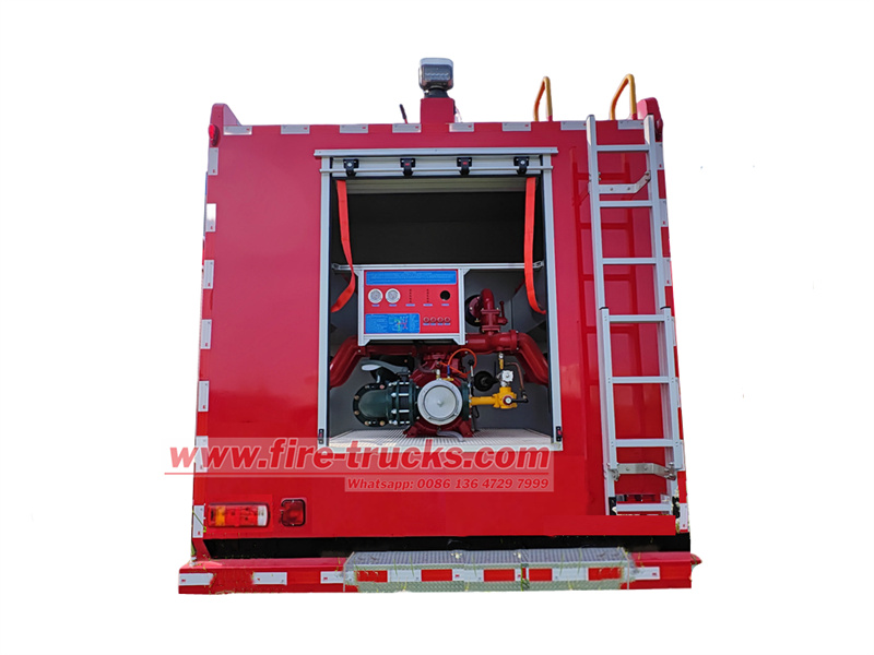 Isuzu GIGA 460HP engine dry powder foam water fire engine Isuzu GIGA 460HP engine dry powder foam water fire engine