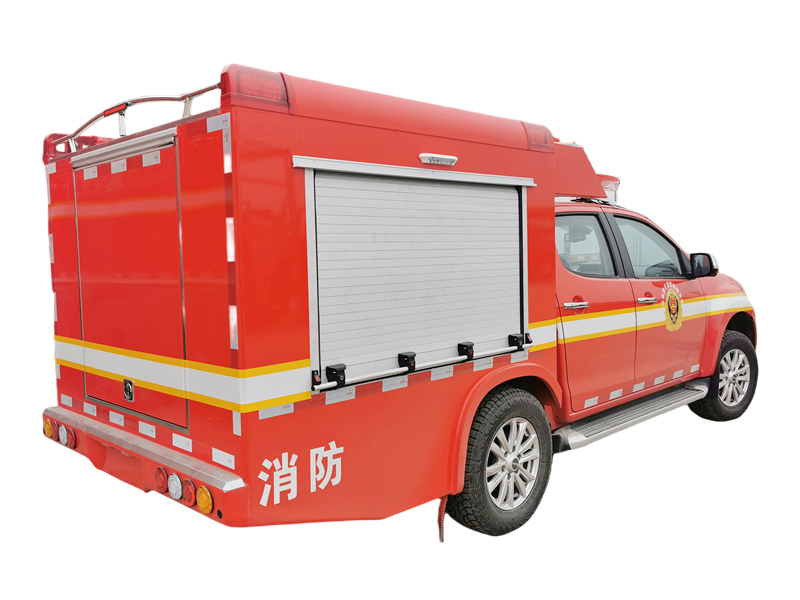 Isuzu pickup fire command vehicle