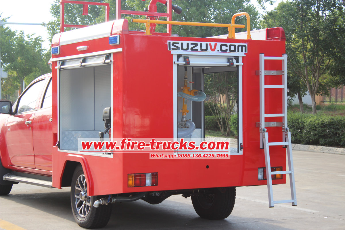 Isuzu 4x4 pickup small fire truck Isuzu 4x4 pickup small fire truck