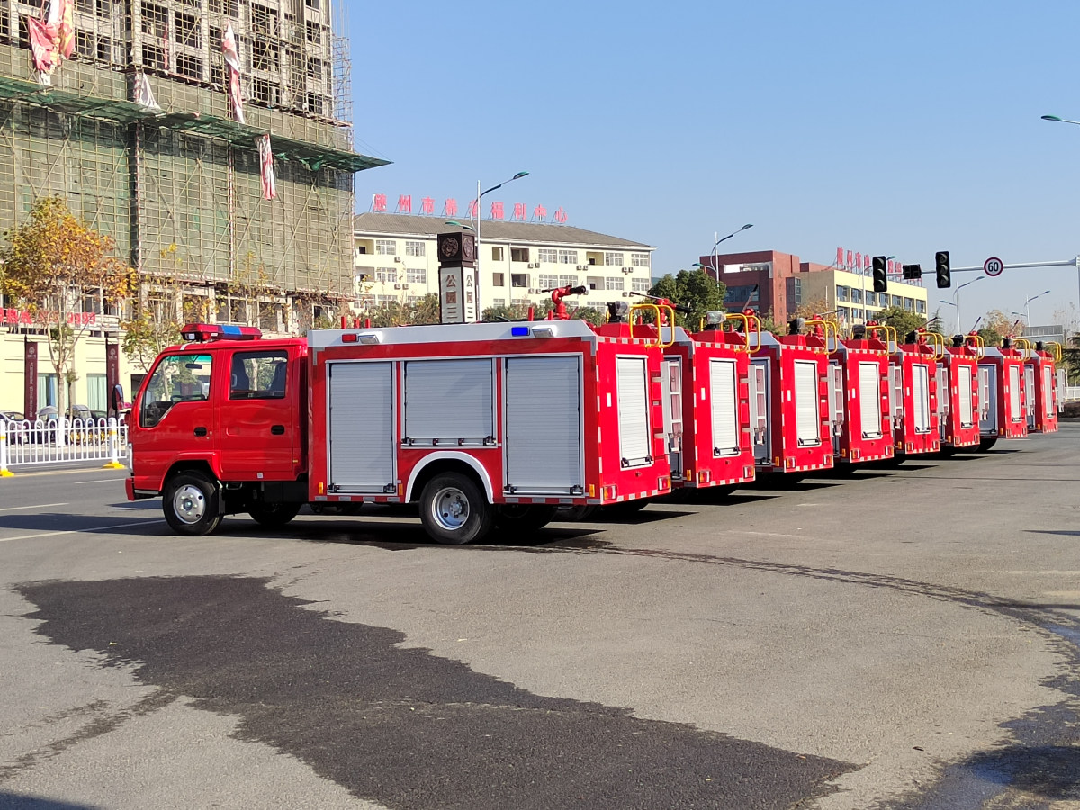 China factory Mini Fire Truck Tender Isuzu China factory Mini Fire Truck Tender Isuzu