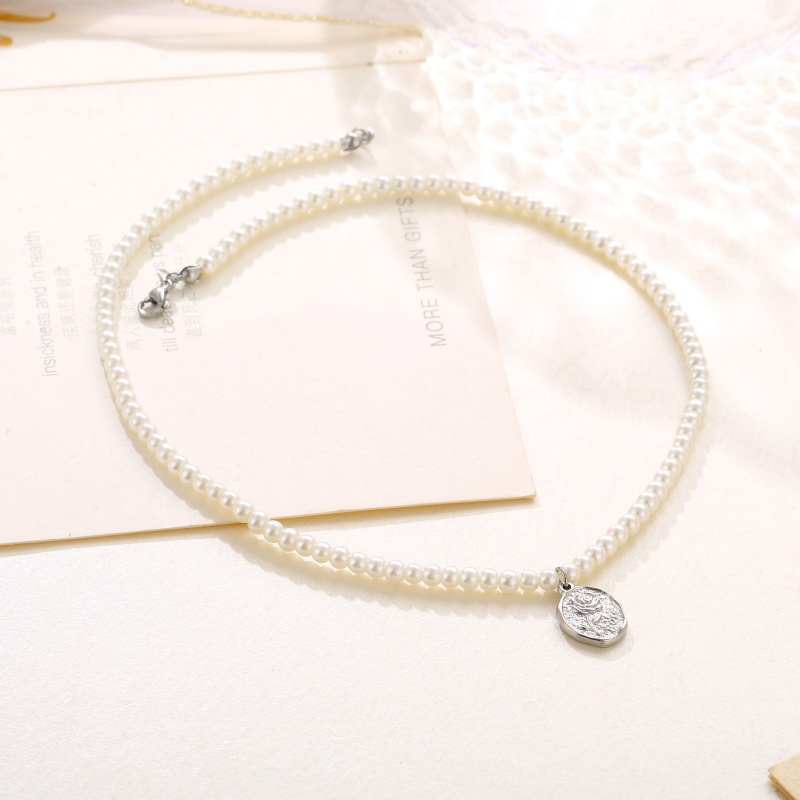 Rose Pendant Pearl Necklace Rose Pendant Pearl Necklace