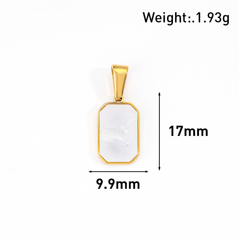 18k Gold Rectangular Pendant