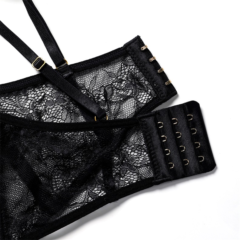 thick sexy women in lingerie thick sexy women in lingerie