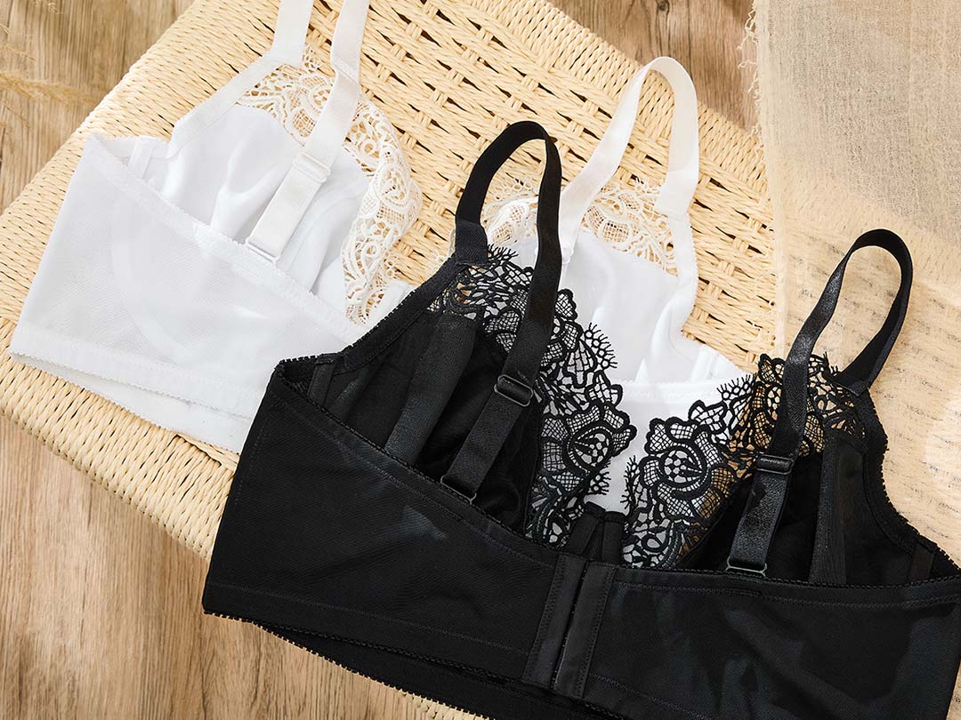Lightweight unlined bra for full bust support Lightweight unlined bra for full bust support